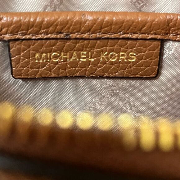 New With Tags Michael Kors Medium Pebbled Leather Wristlet - Brown 32T1GT9W2L-23 - Picture 6 of 7